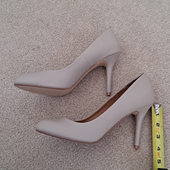 New. Never worn. TAUPE. heels - Picture 3 of 6